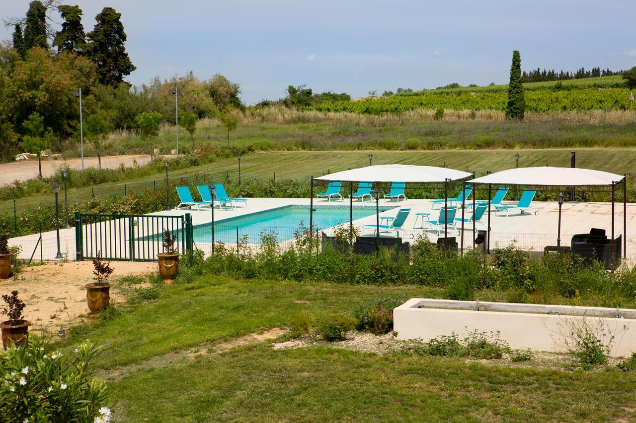 Отель Domaine Du Prieure D'Estagel Сен-Жиль-Круа-де-Ви Экстерьер фото