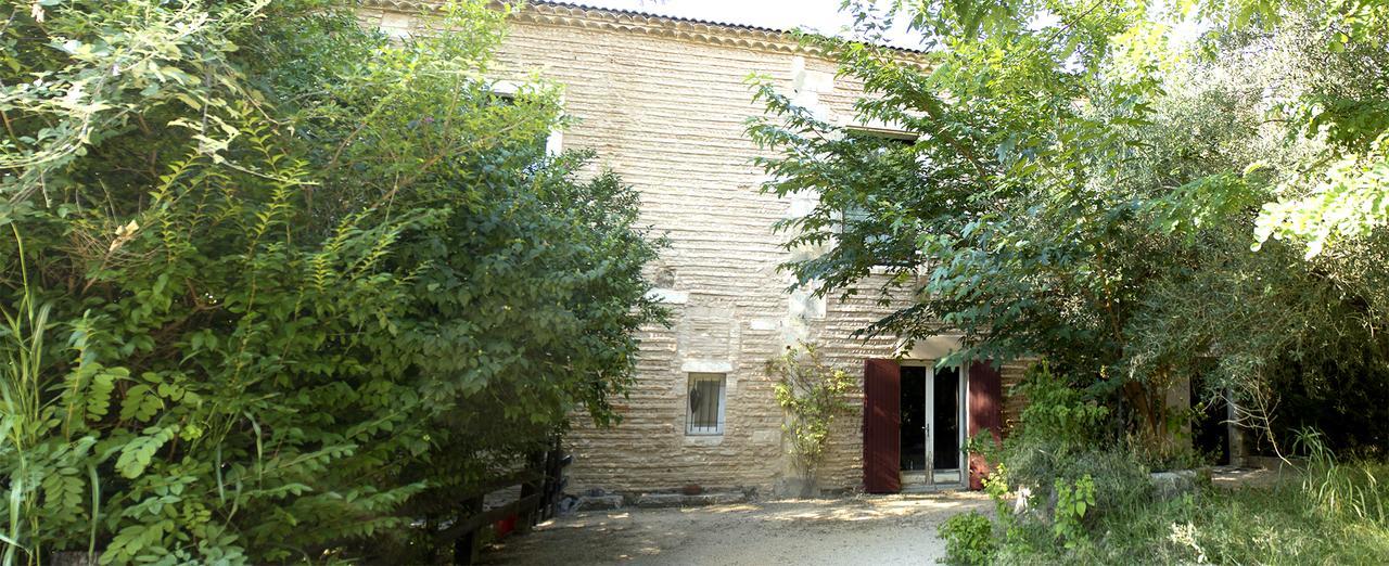 Отель Domaine Du Prieure D'Estagel Сен-Жиль-Круа-де-Ви Экстерьер фото